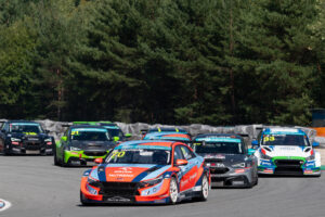 Janík Motorsport na čele skupiny TCR Eastern Europe 2023 v Brně, foto: Jan Škoda